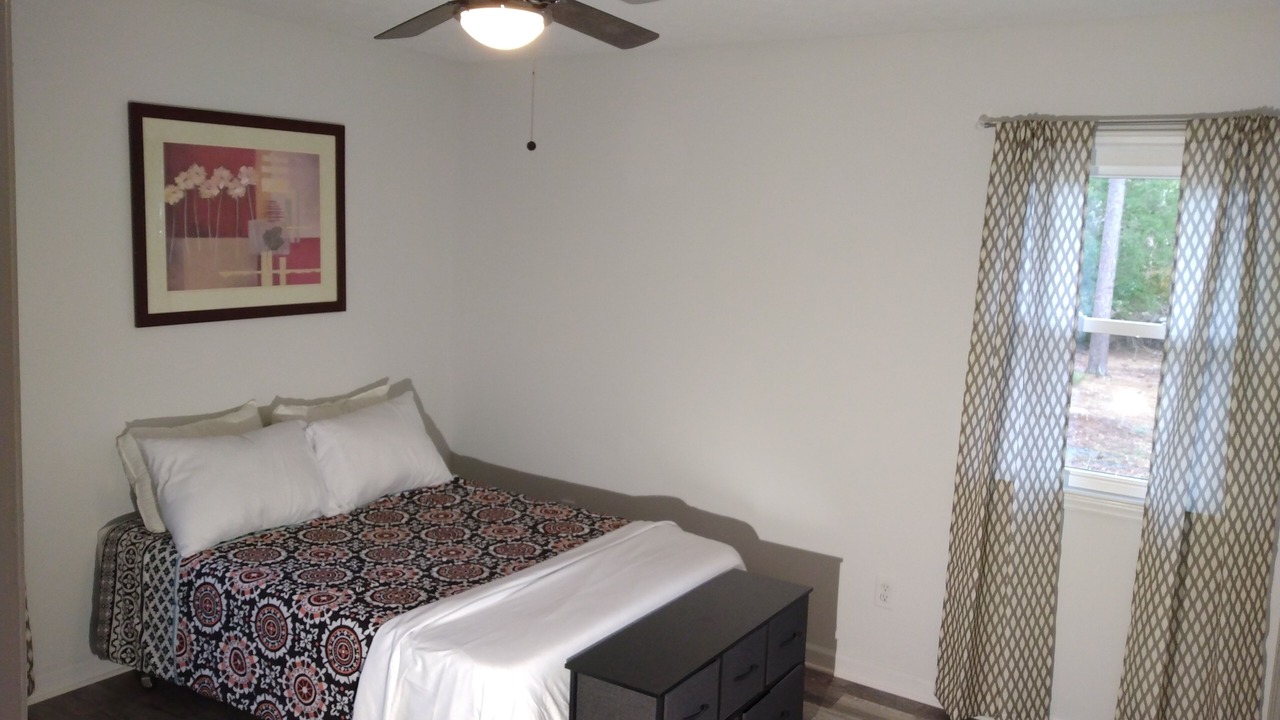 Photo of Bedroom in Boiling Spring Lakes