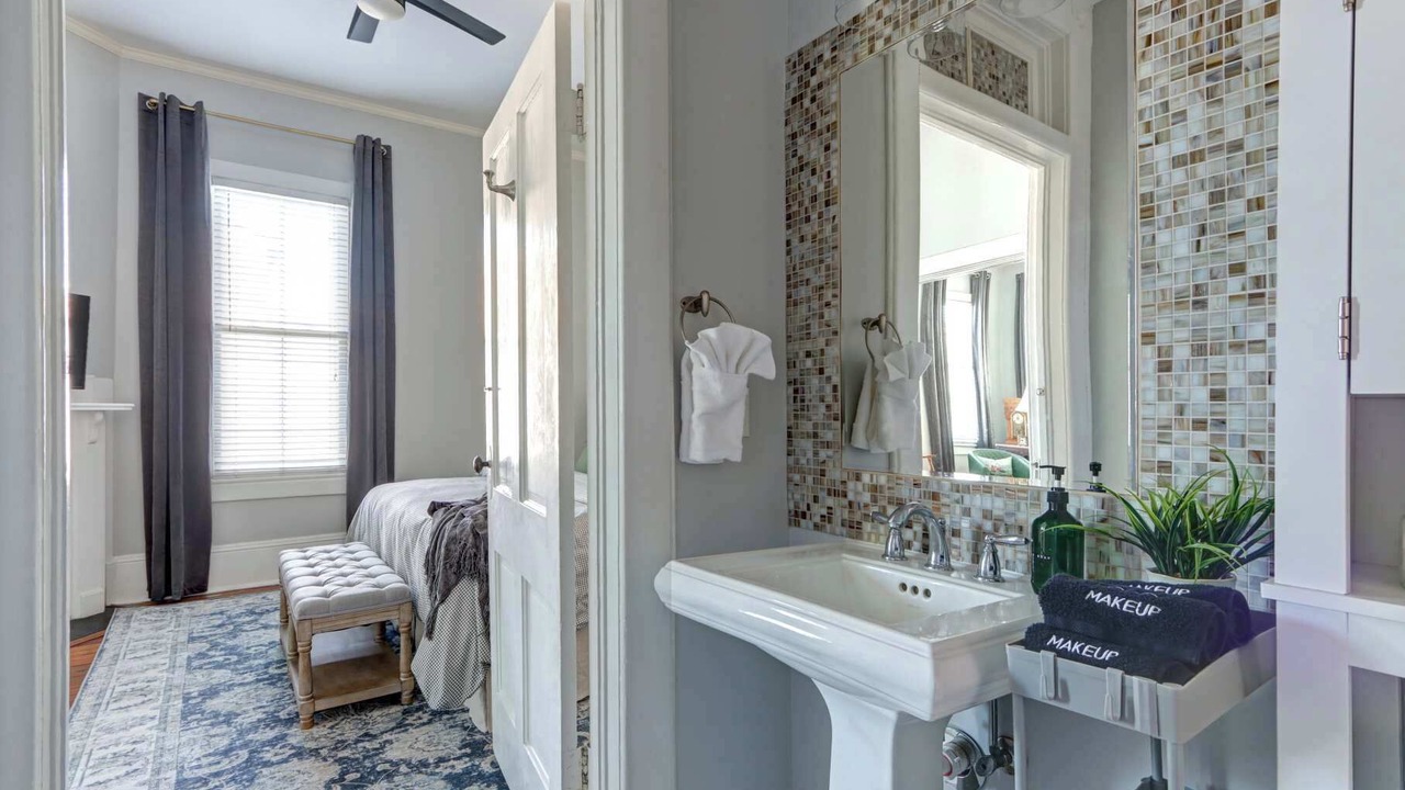 Photo of Bedroom in Hitch Village - Fred Wessels Homes