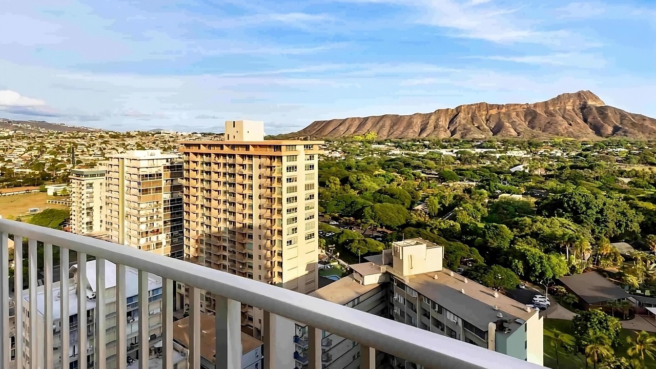 Photo of Bedroom in Diamond Head - Kapahulu - St. Louis