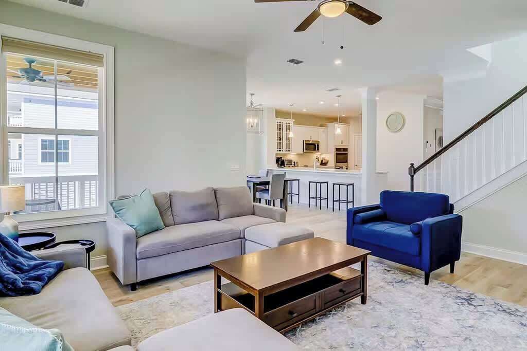 Photo of Livingroom in Palmetto Dunes