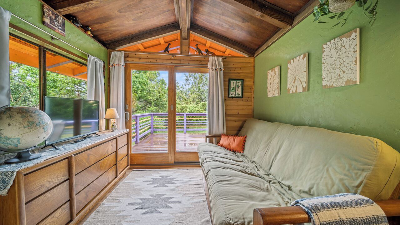 Photo of Livingroom in Keaau