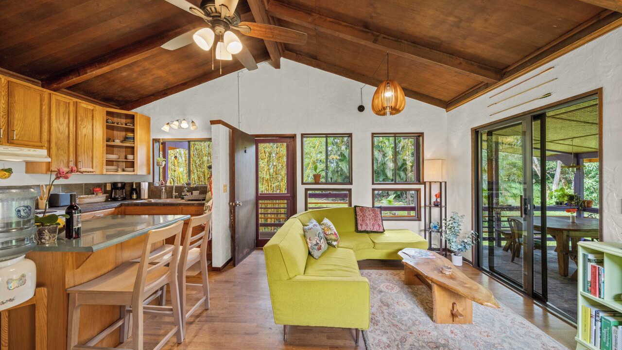 Photo of Livingroom in Keaau