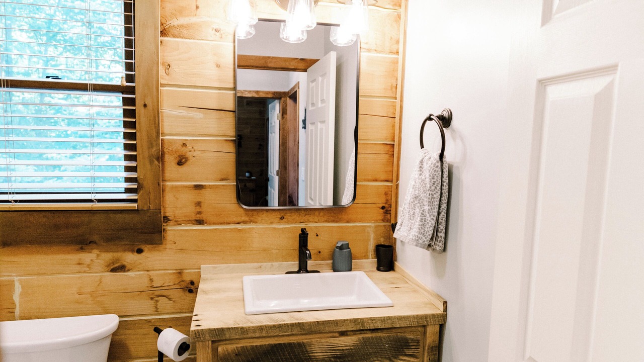 Photo of Bathroom in Purlear