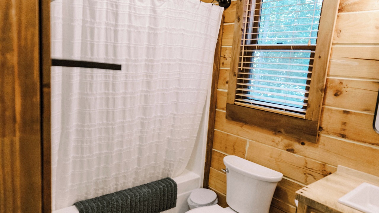 Photo of Bathroom in Purlear
