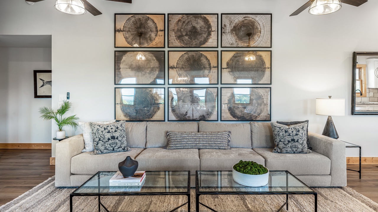 Photo of Livingroom in Mills River