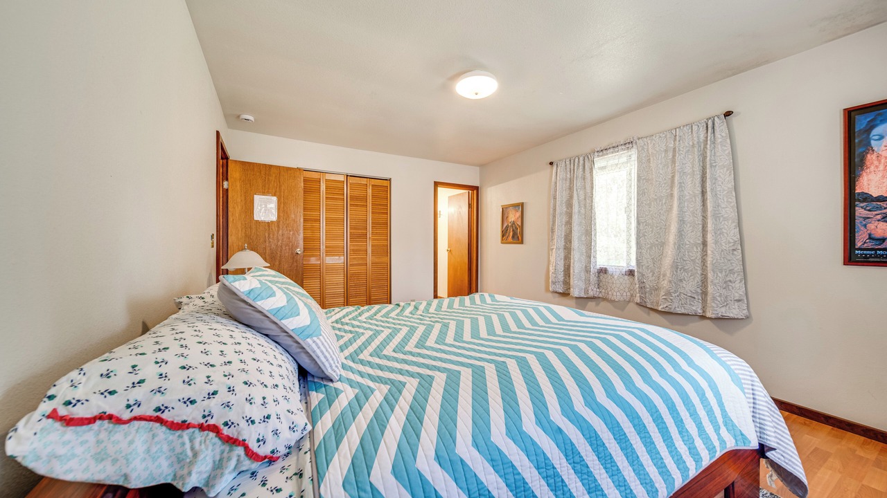 Photo of Bedroom in Volcano