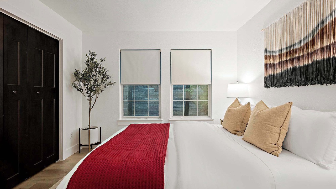 Photo of Bedroom in Montopolis