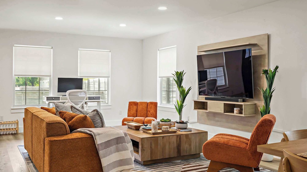 Photo of Livingroom in Montopolis