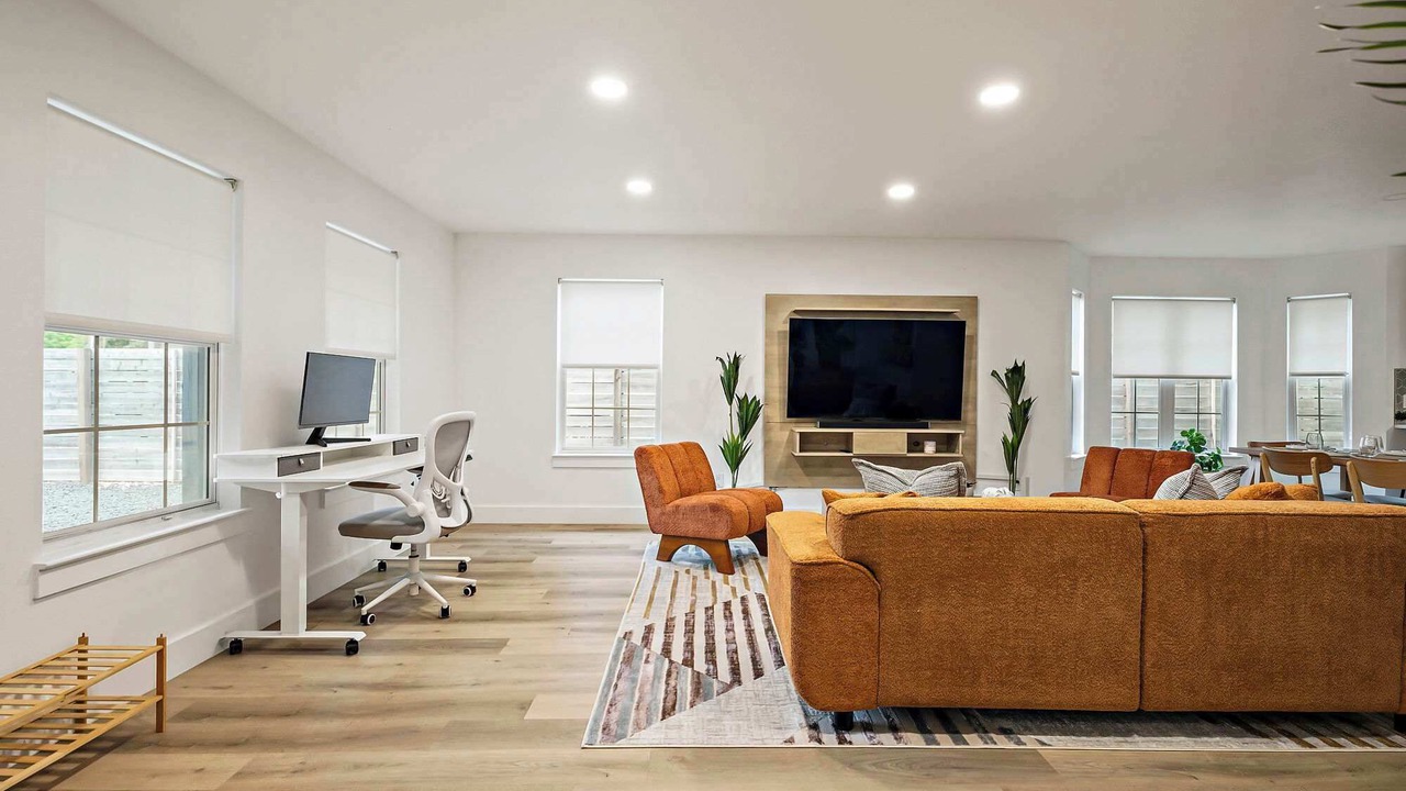 Photo of Livingroom in Montopolis