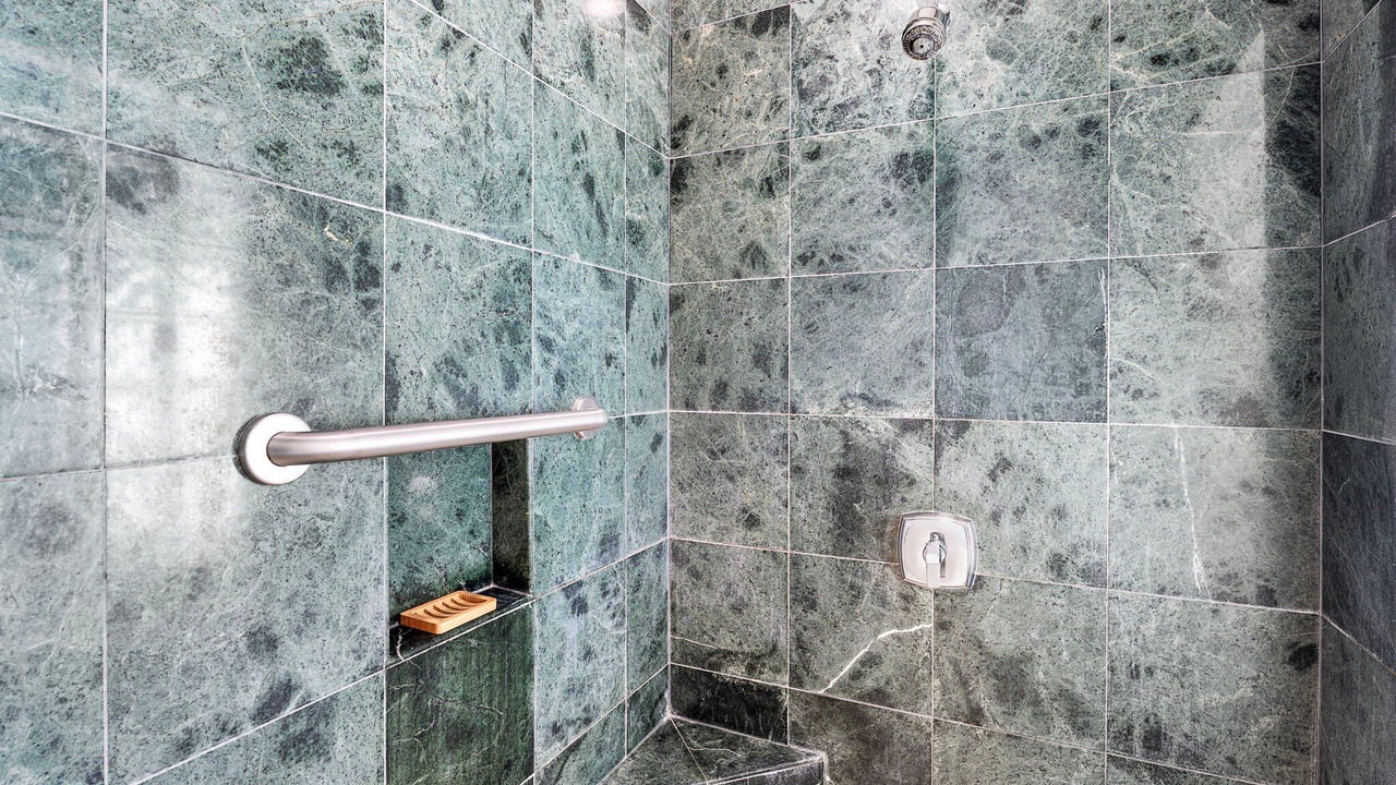 Photo of Bathroom in Kulalani