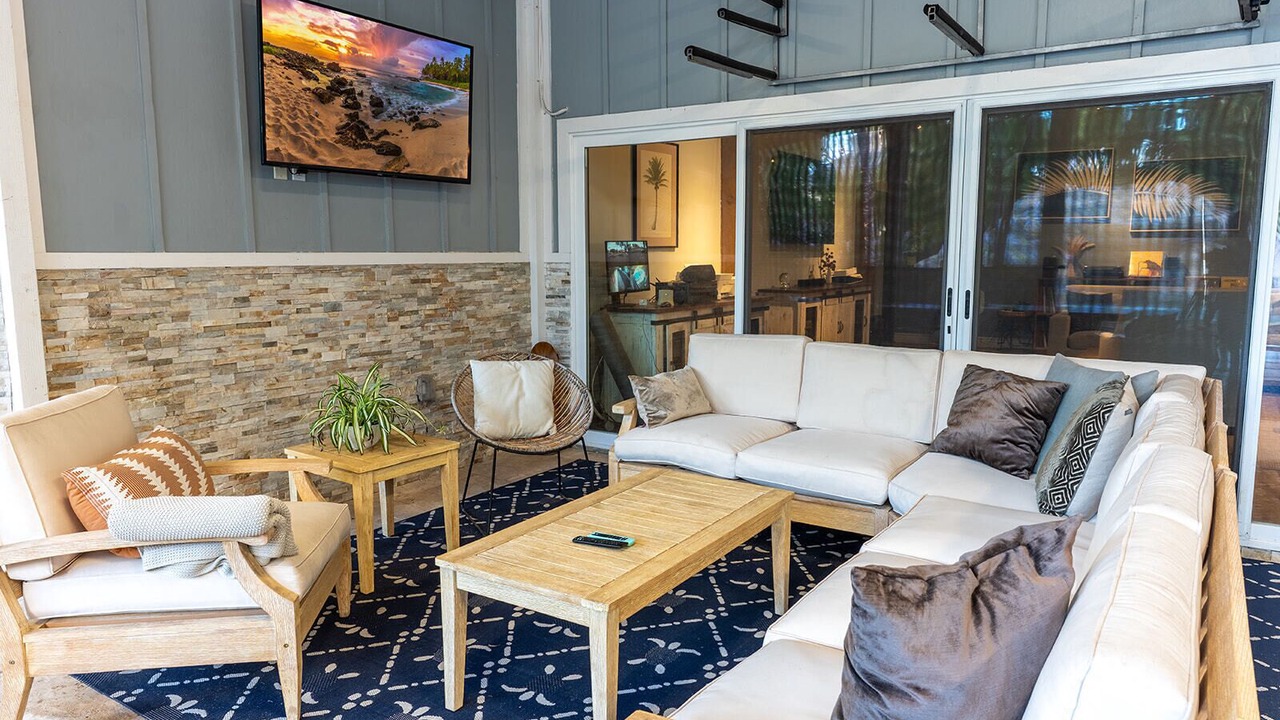 Photo of Livingroom in Portlock