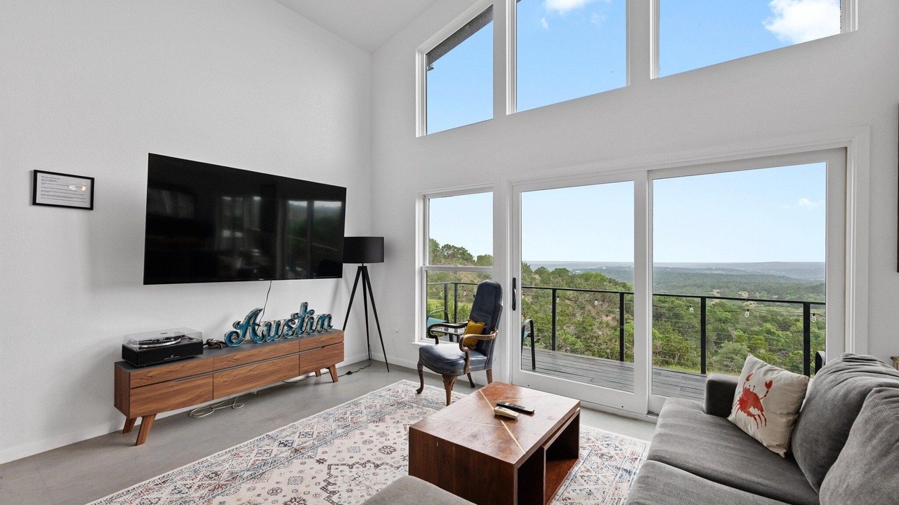 Photo of Livingroom in Dripping Springs