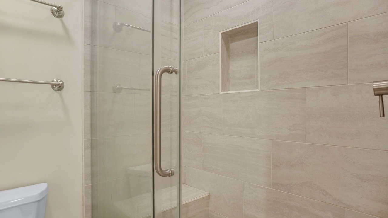 Photo of Bathroom in Beach Lagoon