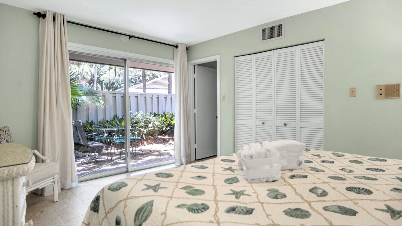 Photo of Bedroom in Beach Lagoon