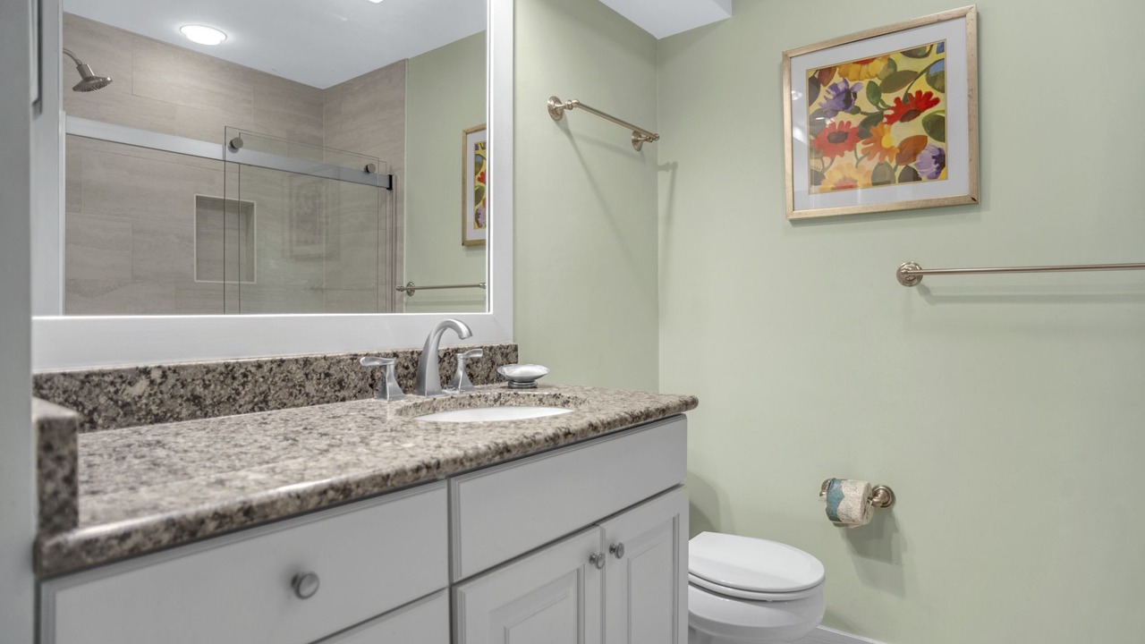 Photo of Bathroom in Beach Lagoon