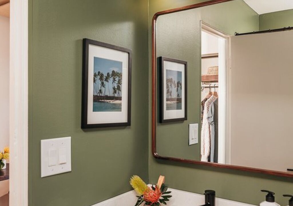 Photo of Bathroom in Historic Kailua Village