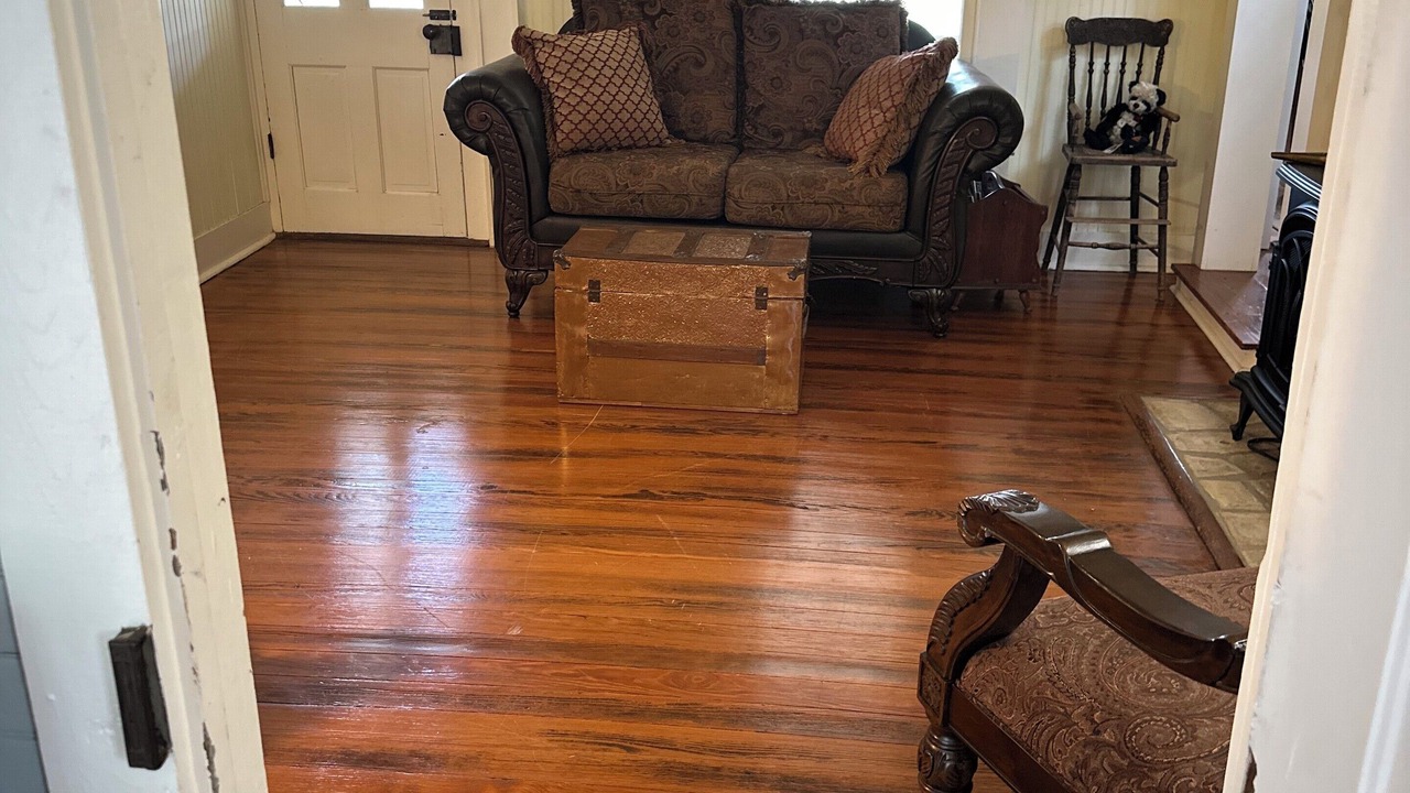 Photo of Livingroom in Center Point