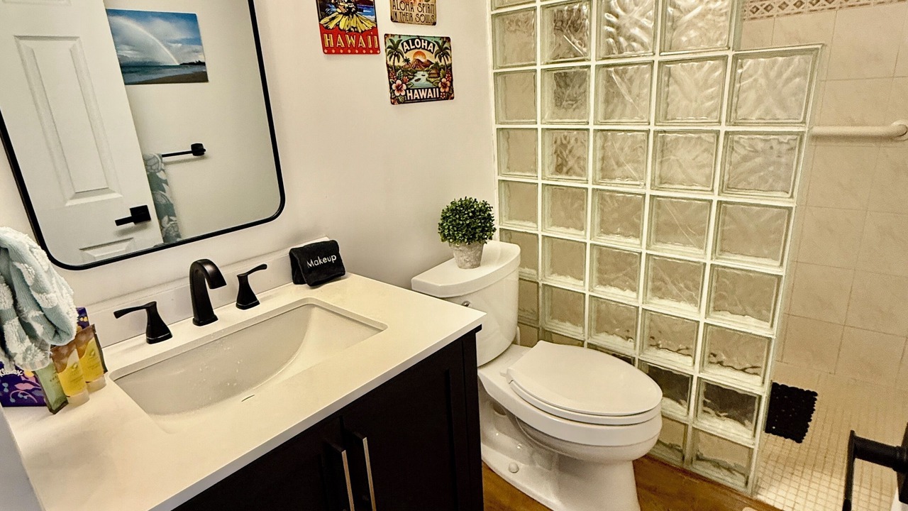 Photo of Bathroom in Maalaea