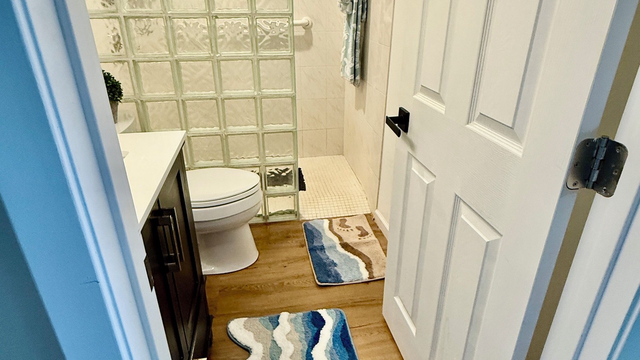 Photo of Bathroom in Maalaea