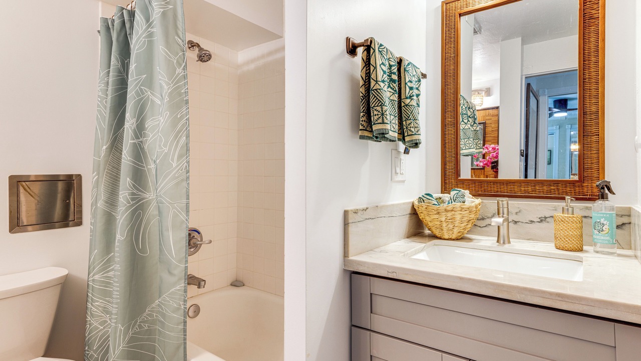 Photo of Bathroom in Punaluu