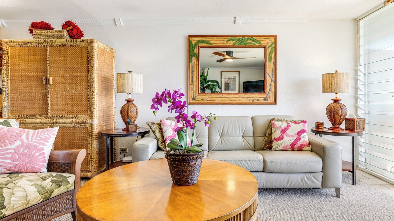 Photo of Livingroom in Punaluu