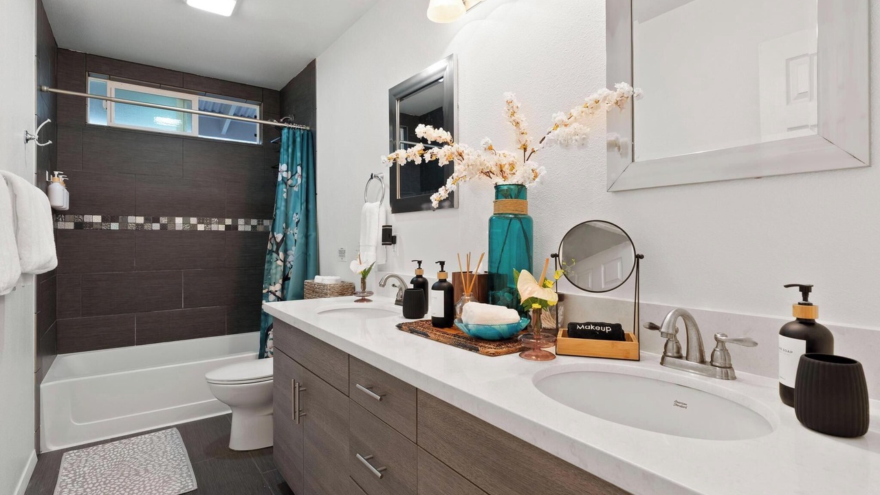 Photo of Bathroom in Volcano