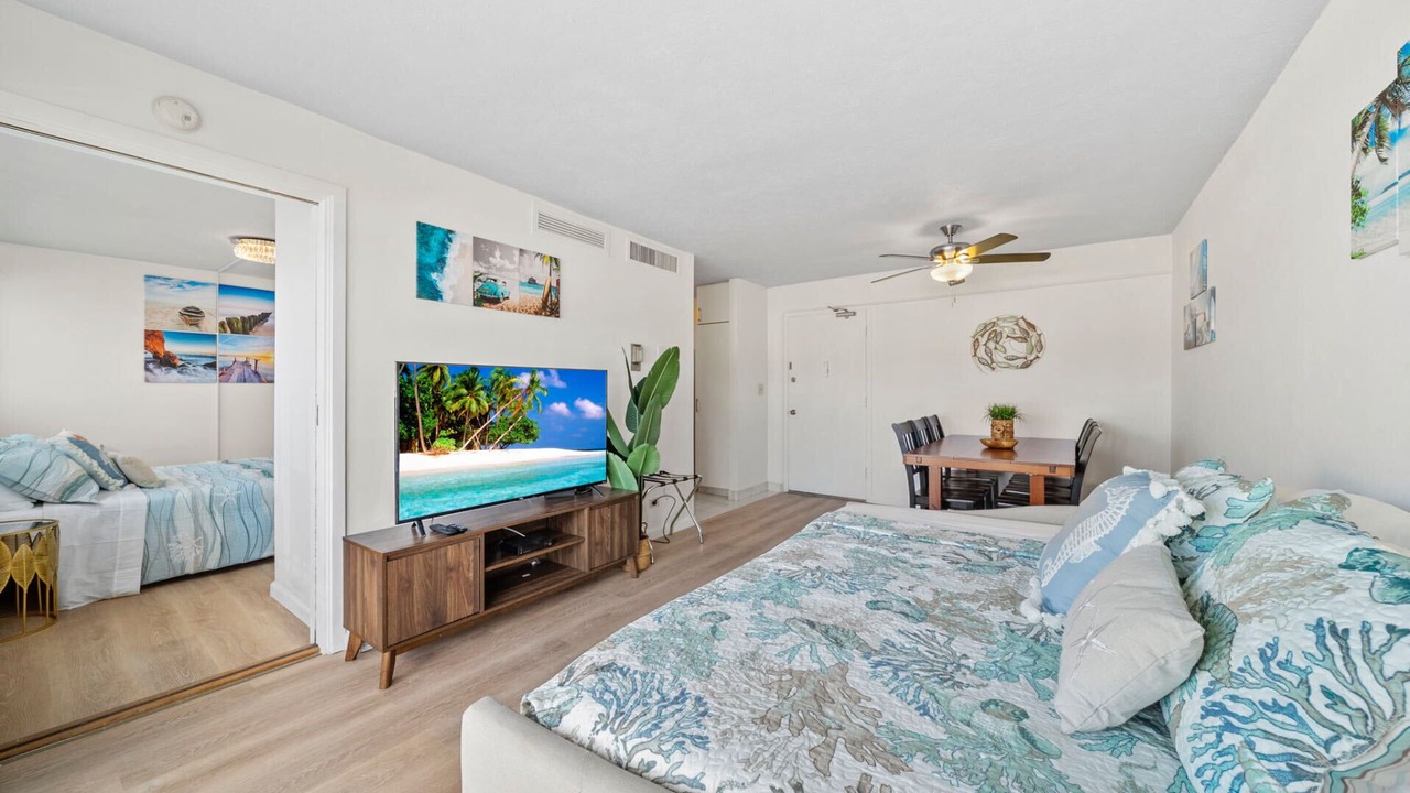 Photo of Bedroom in Waikiki