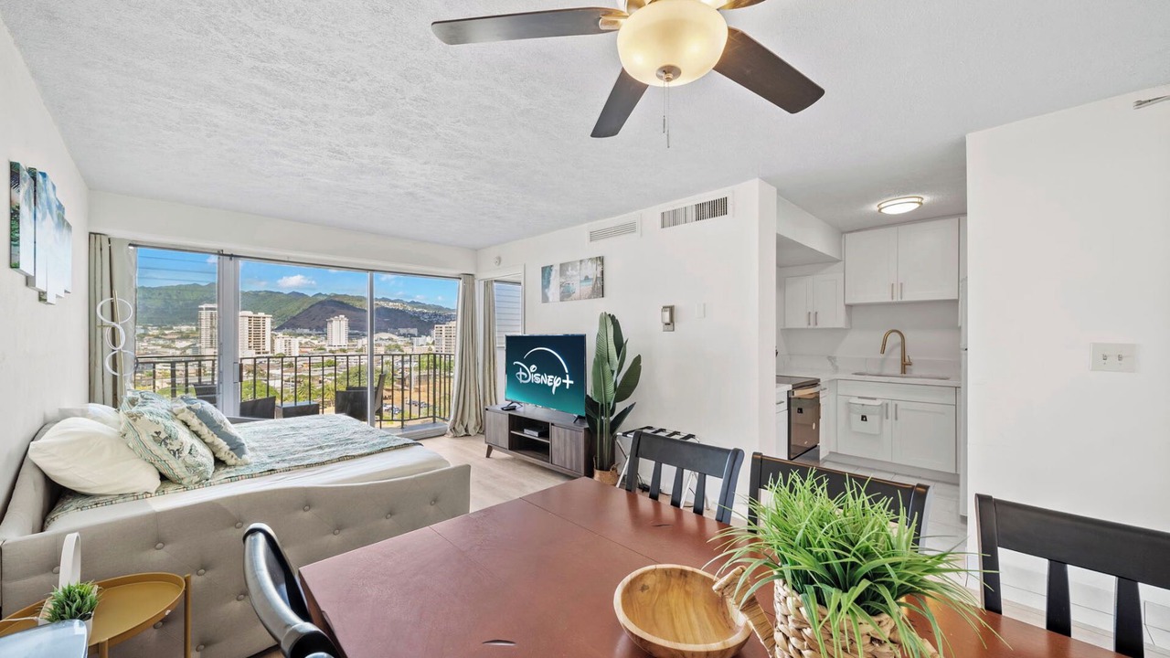 Photo of Bedroom in Waikiki