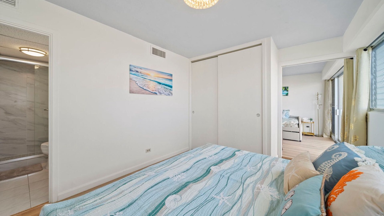 Photo of Bedroom in Waikiki