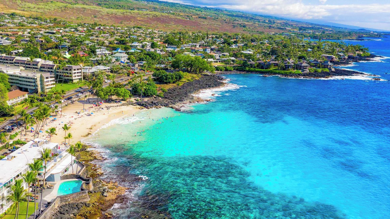 Photo of Others in Kahaluu Bay