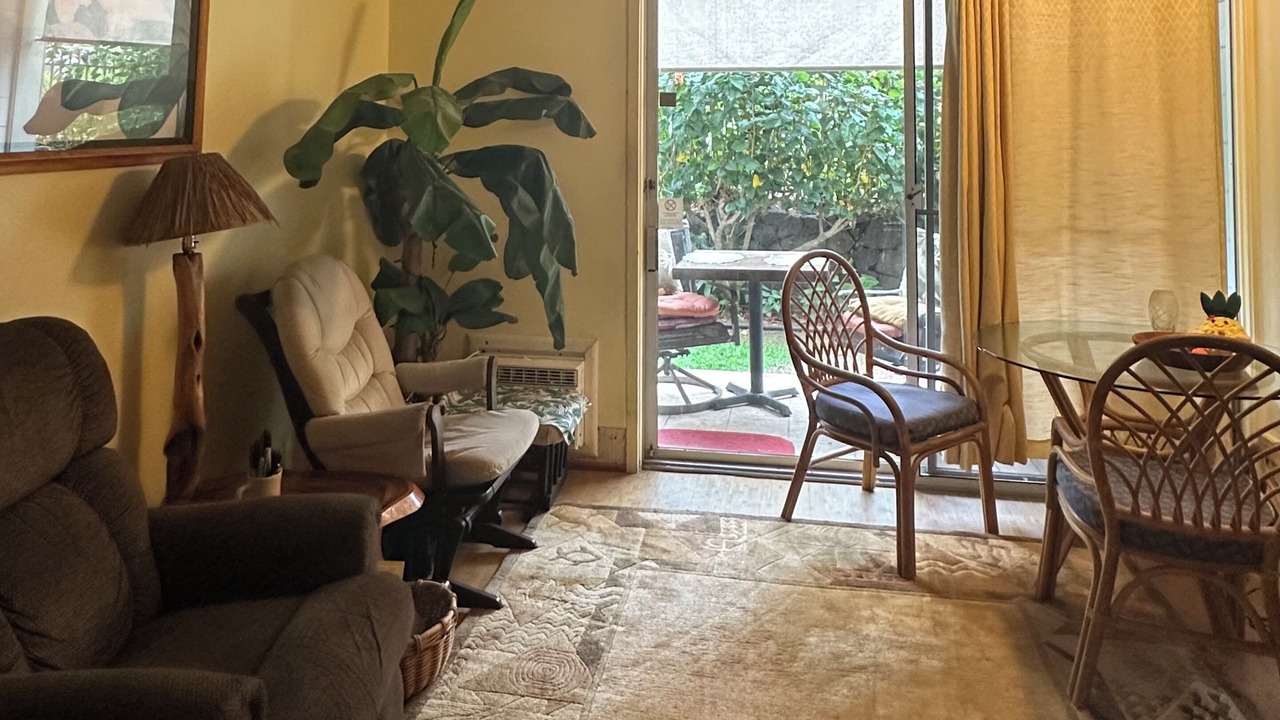 Photo of Livingroom in Historic Kailua Village