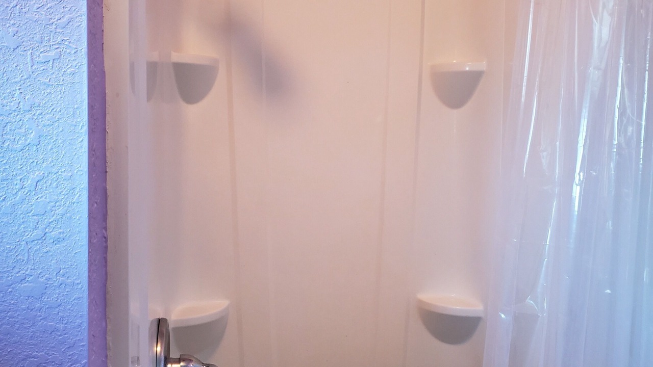 Photo of Bathroom in Wailuku