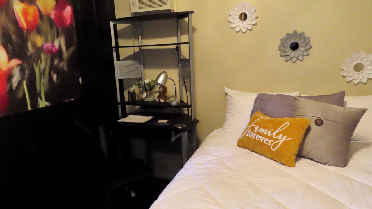 Photo of Bedroom in Glenwood