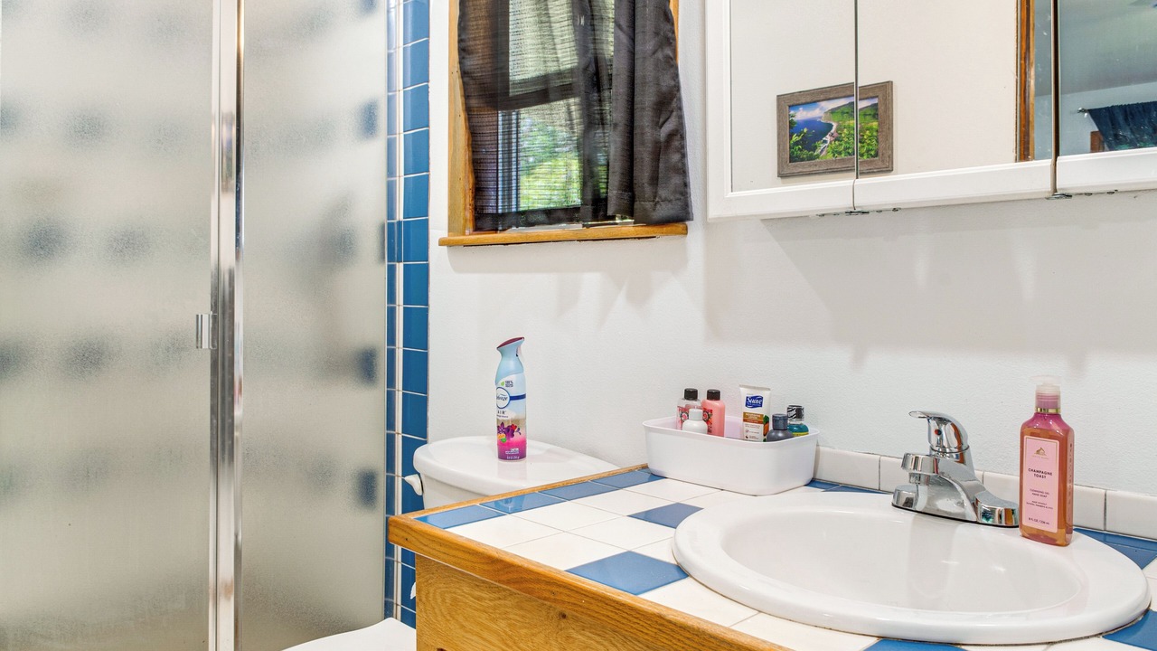 Photo of Bathroom in Keaau