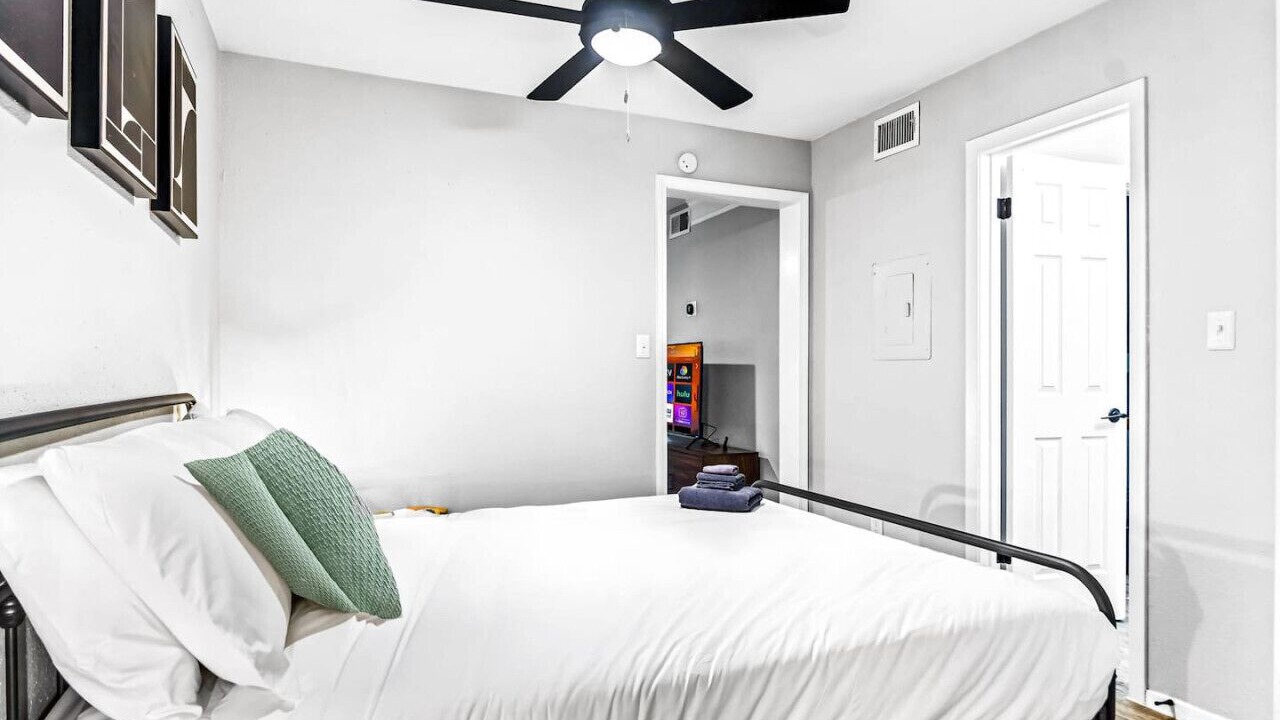 Photo of Bedroom in Brentwood