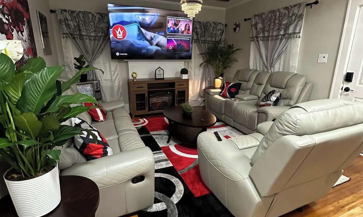 Photo of Livingroom in Winston - Salem