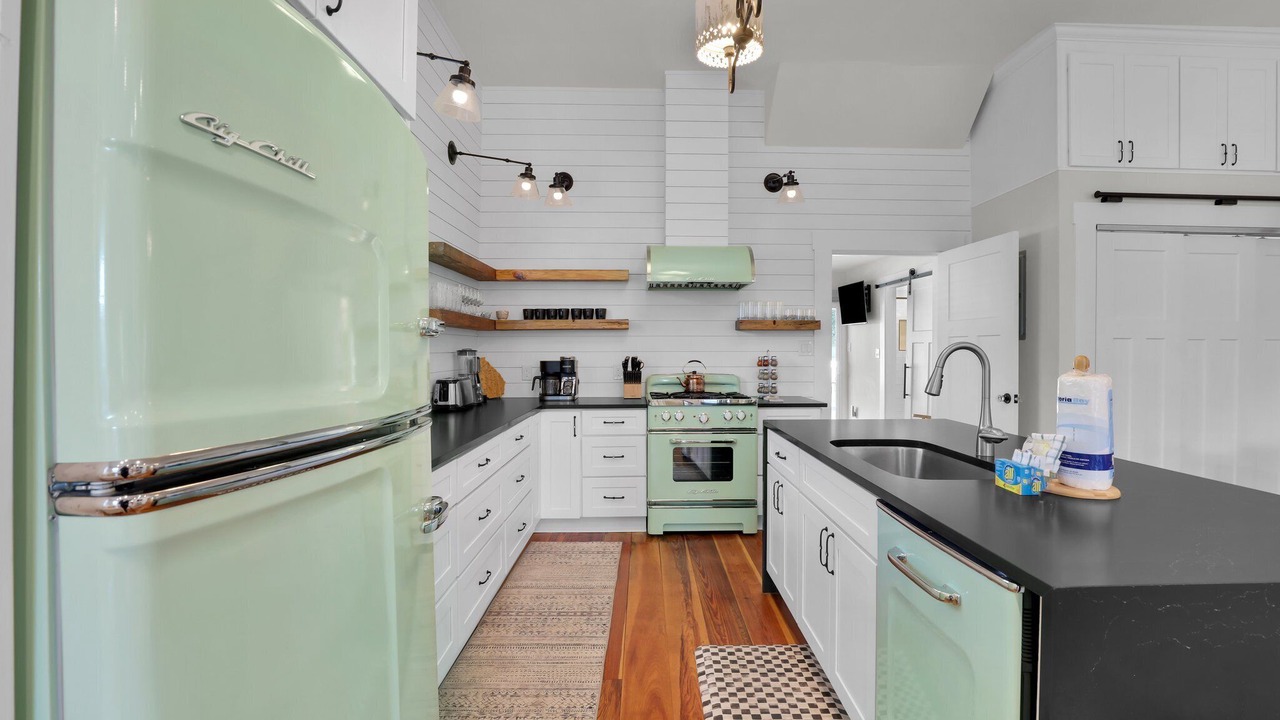 Photo of Kitchen in Thunderbolt
