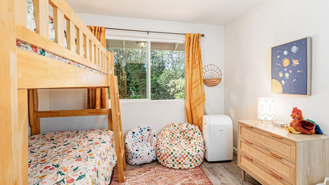 Photo of Bedroom in Keaau