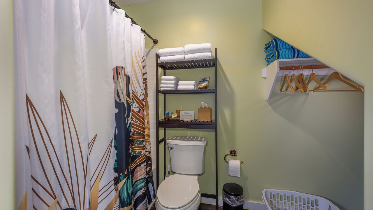 Photo of Bathroom in Historic Kailua Village