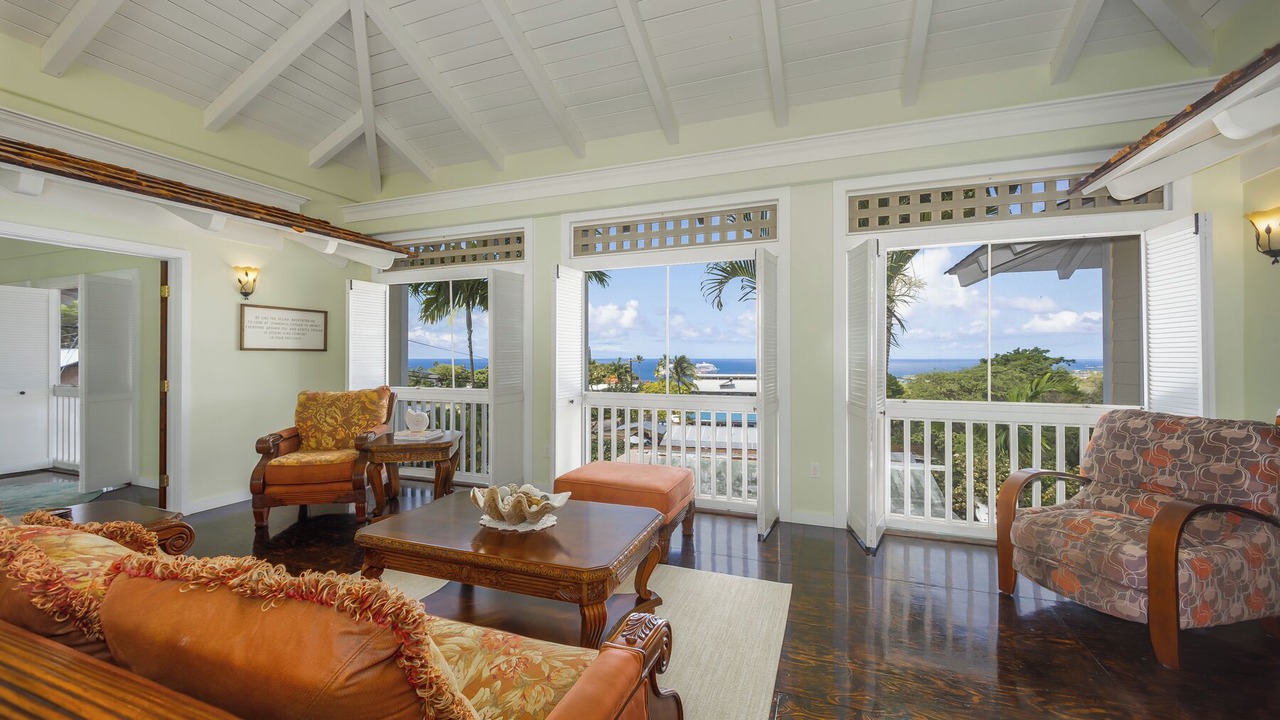 Photo of Livingroom in Historic Kailua Village
