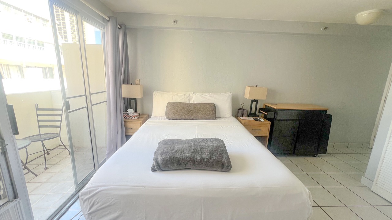 Photo of Bedroom in Waikiki
