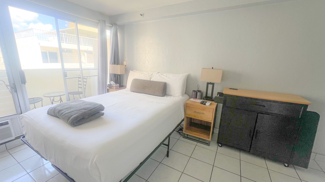 Photo of Bedroom in Waikiki