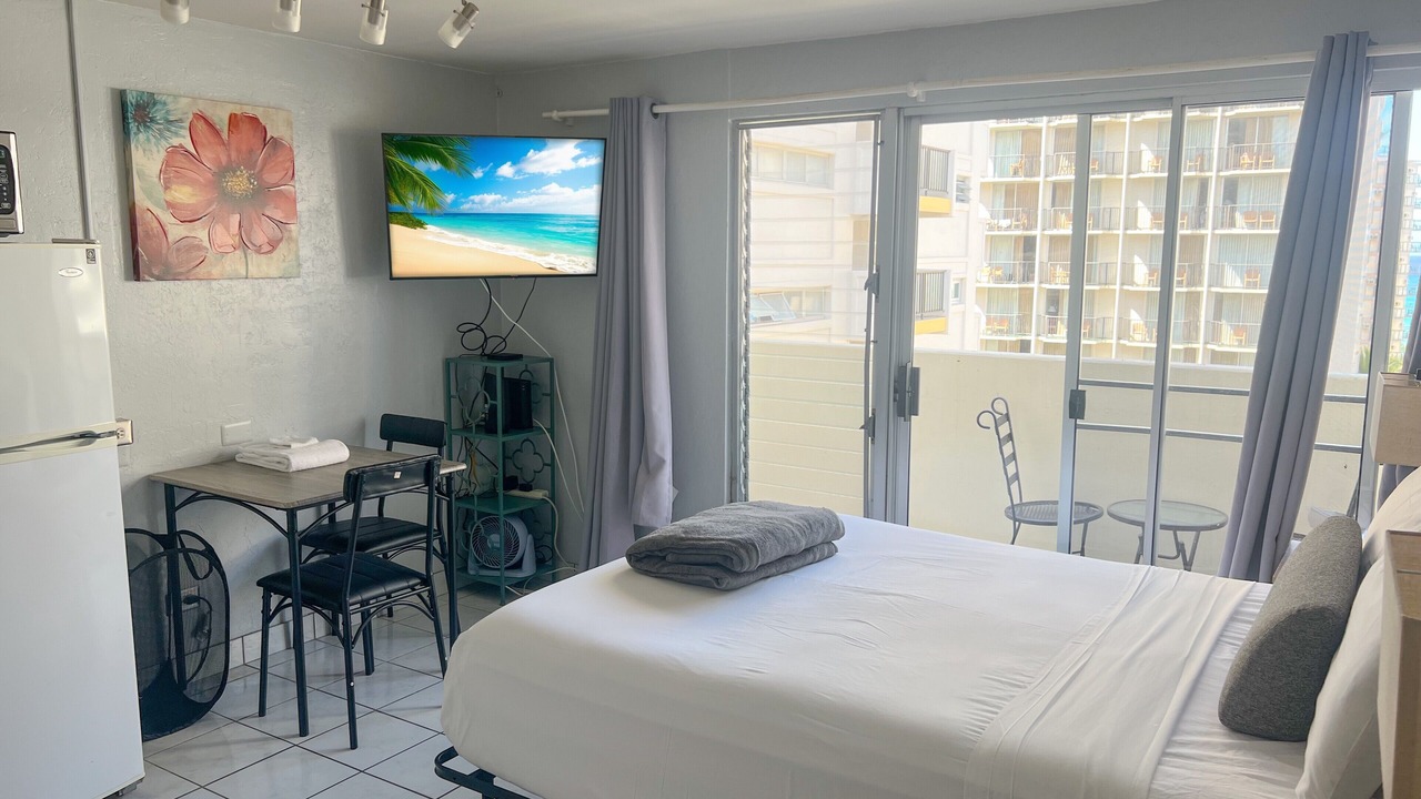 Photo of Bedroom in Waikiki