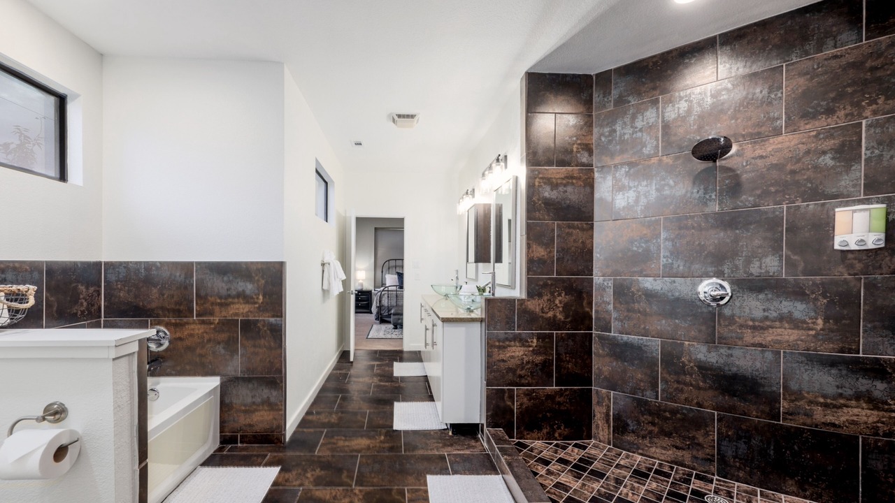 Photo of Bathroom in Blackshear-Prospect Hill