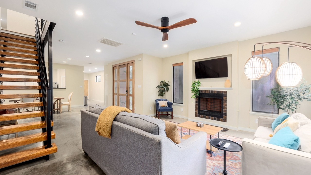 Photo of Livingroom in Blackshear-Prospect Hill