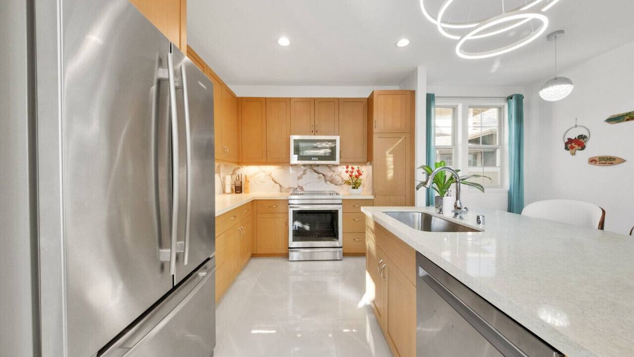 Photo of Kitchen in Makaha Valley