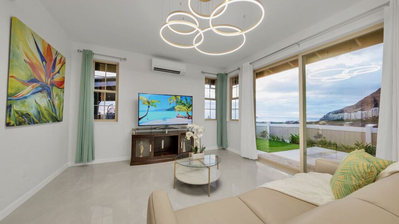 Photo of Livingroom in Makaha Valley