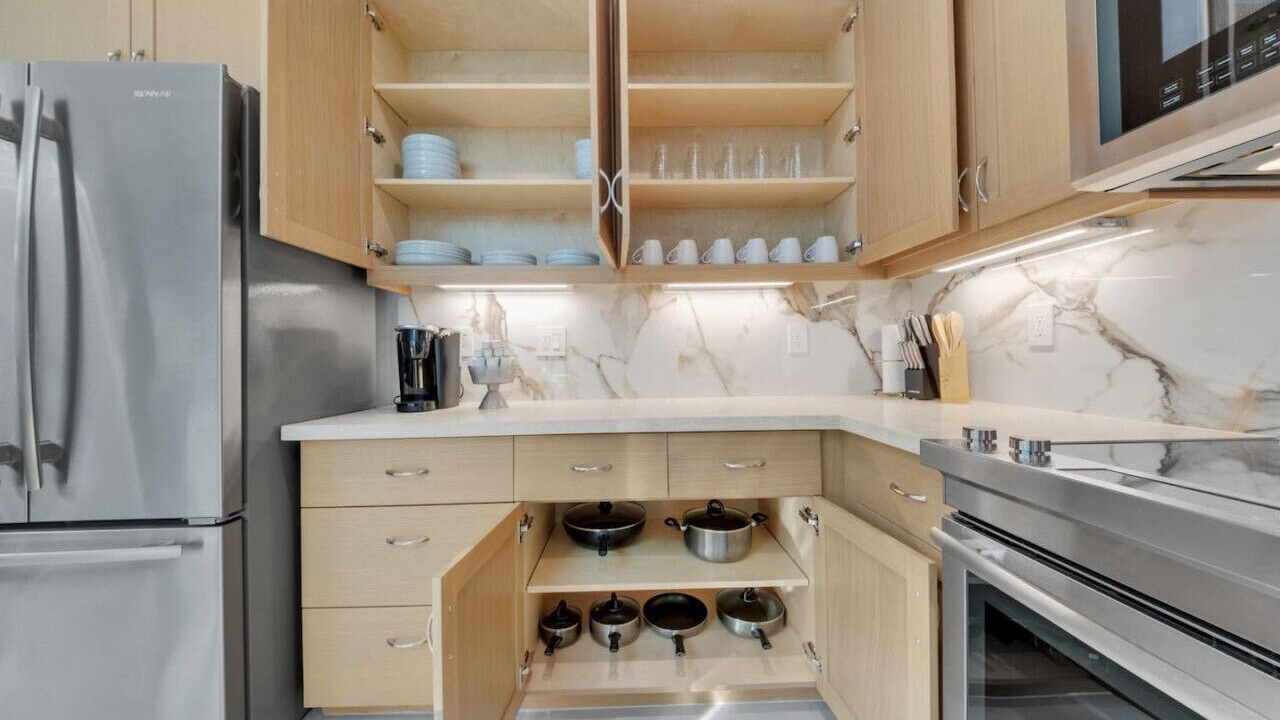 Photo of Kitchen in Makaha Valley