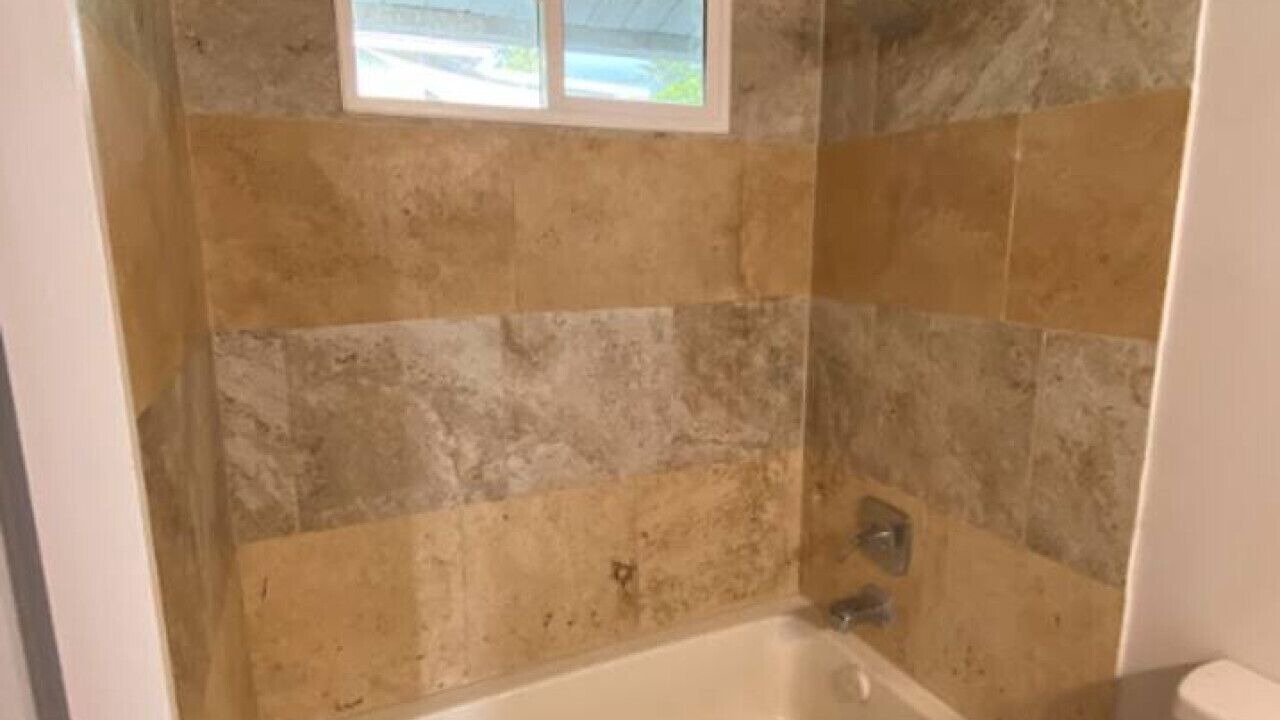 Photo of Bathroom in Kalaoa