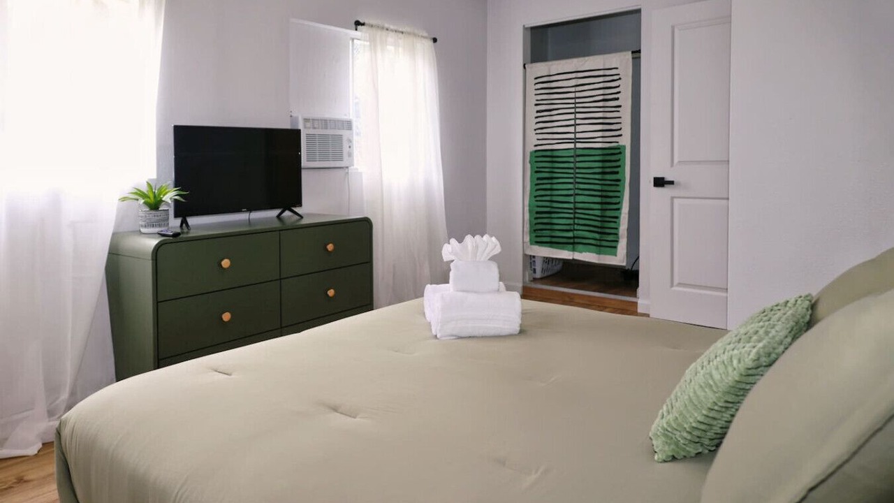 Photo of Bedroom in Kalaoa